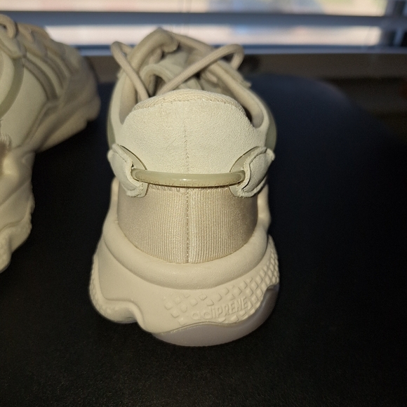Size 5.5 - adidas Ozweego Bliss Women's - Picture 14 of 15